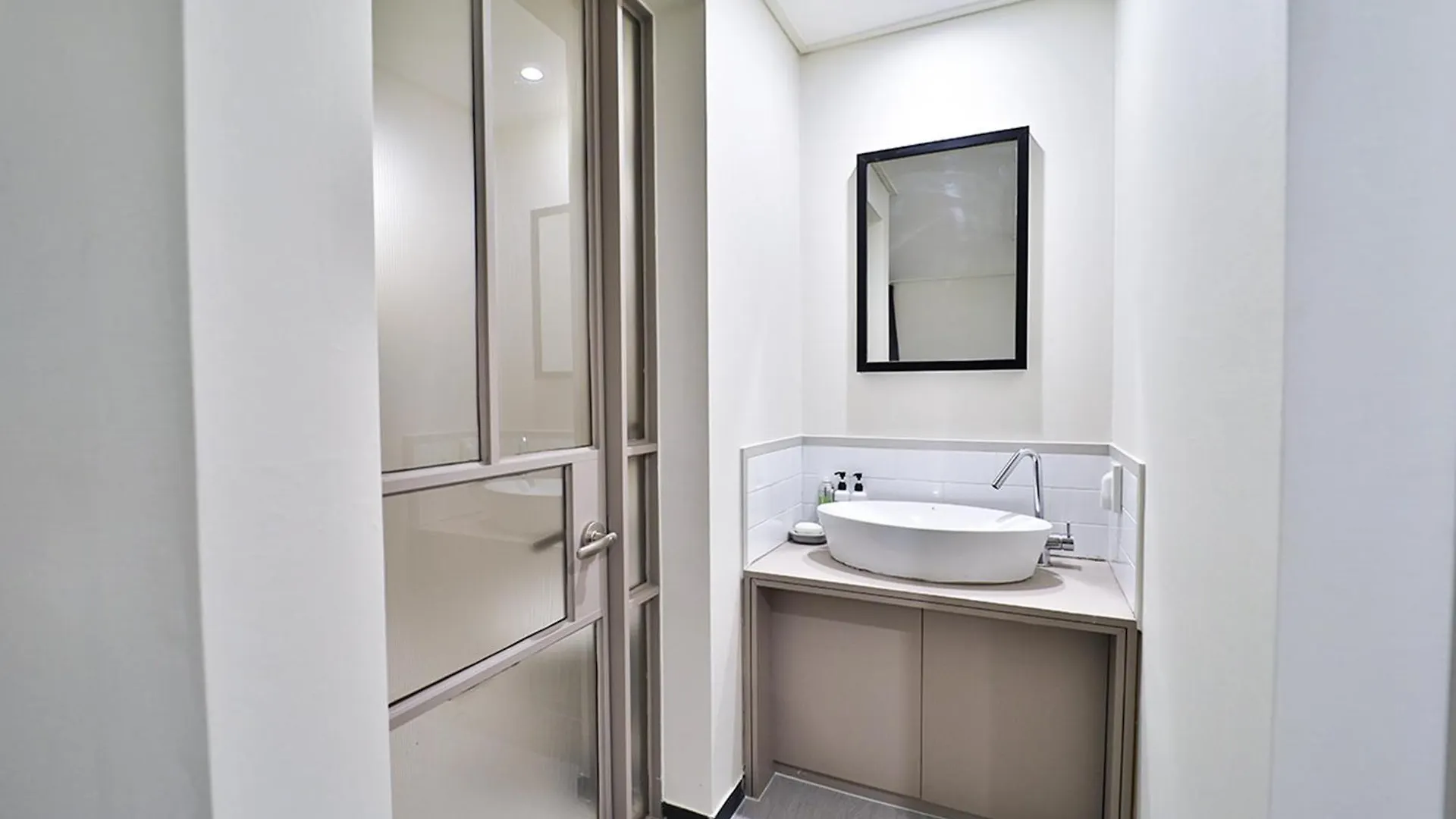 Calm Rest Hotel Busan Sasang