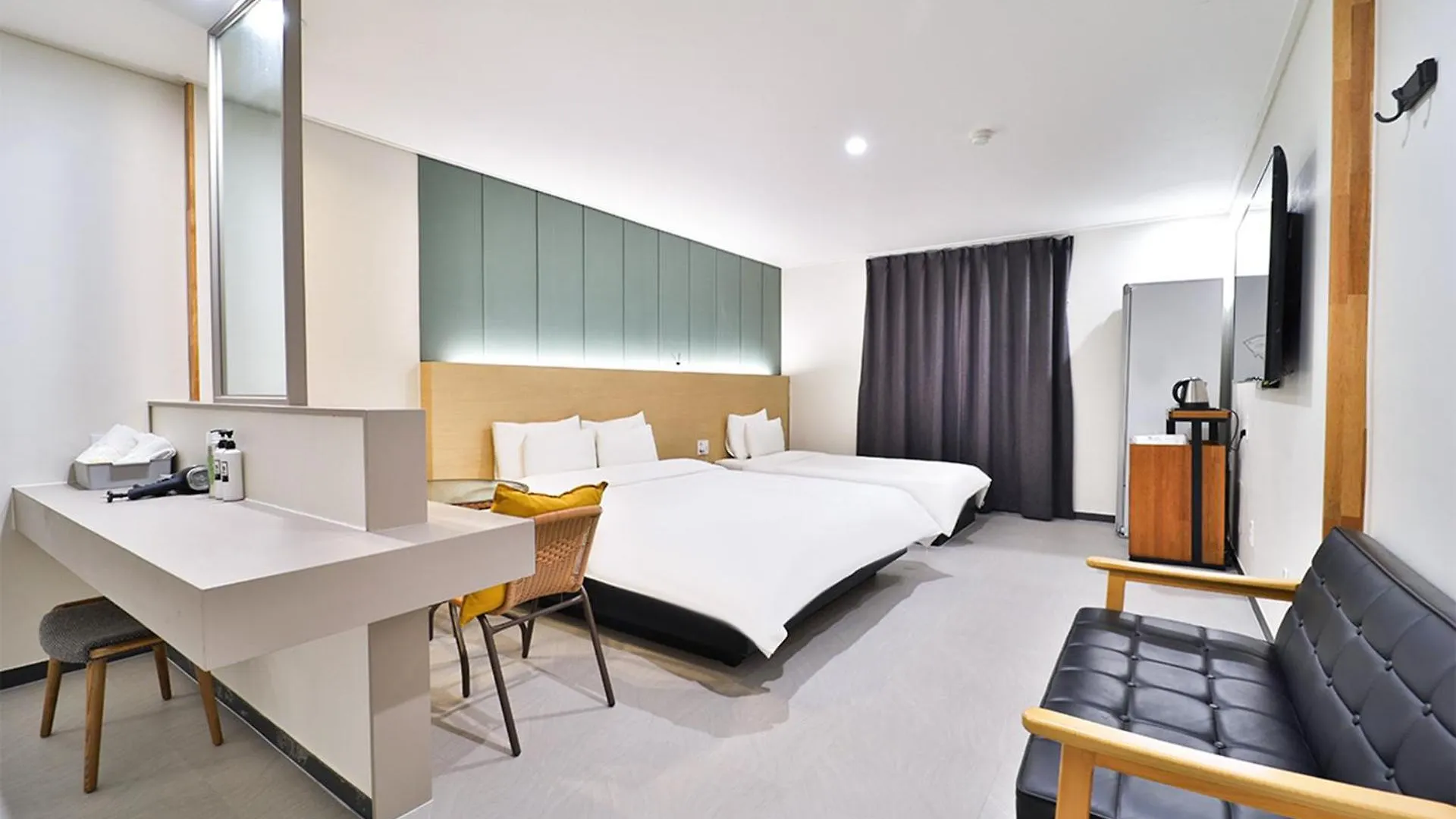 Calm Rest Hotel Busan Sasang Motell